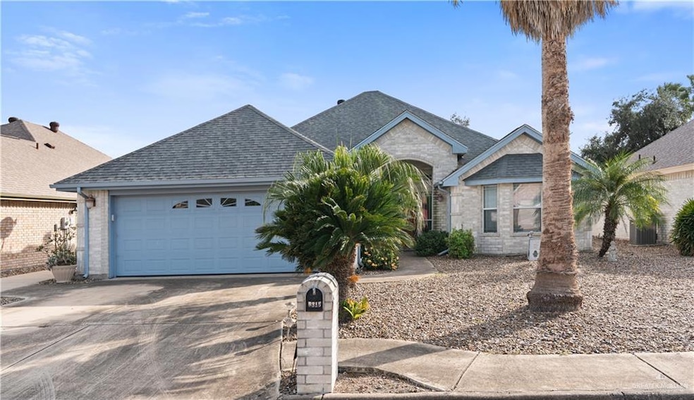 3318 Country Club Dr N, Edinburg, TX 78542 - photo 1