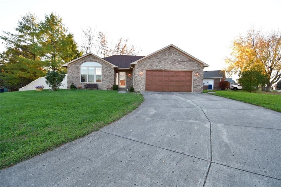 322 West St, Whiteland, IN 46184 - photo 1