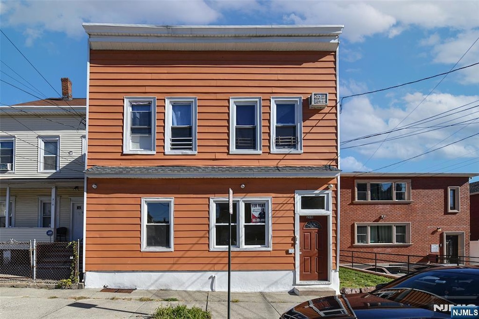 For Rent $2,500/month