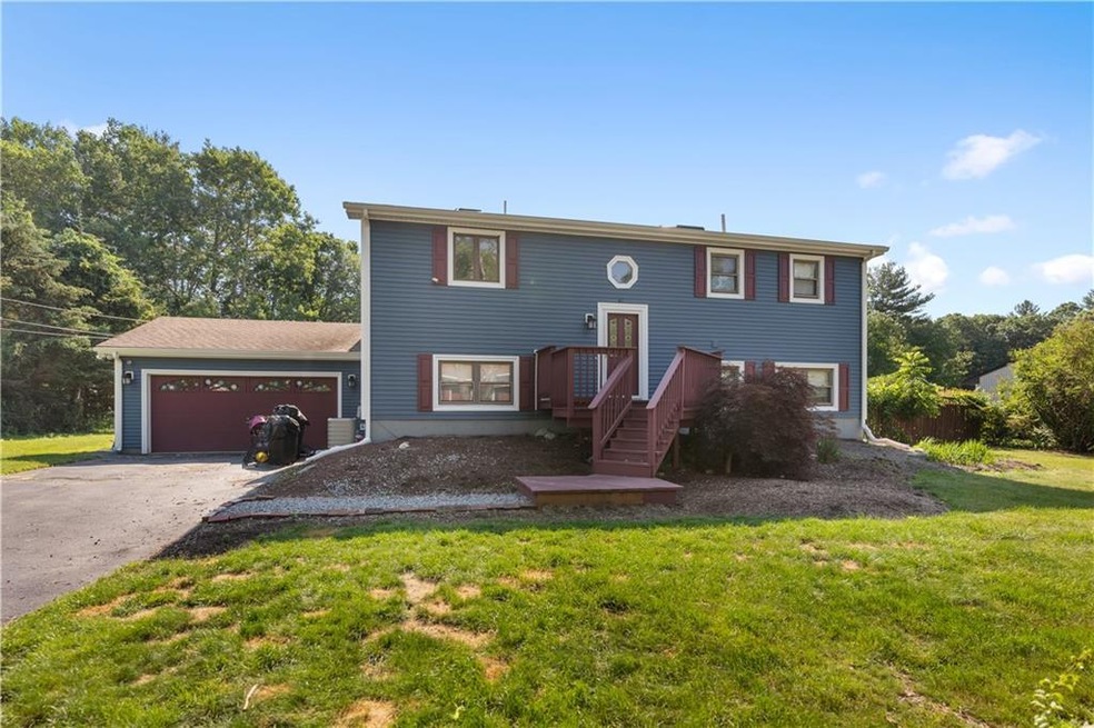 61 Roger Williams Dr, Johnston, RI 02919 - photo 1