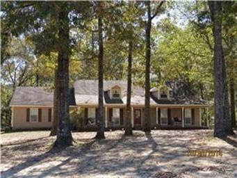 Come enjoy the country setting of this home with t
