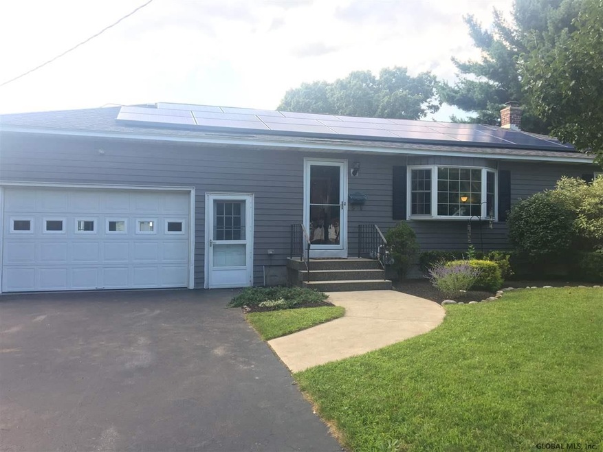 4 Marie Pkwy, Albany, NY 12211 - photo 1