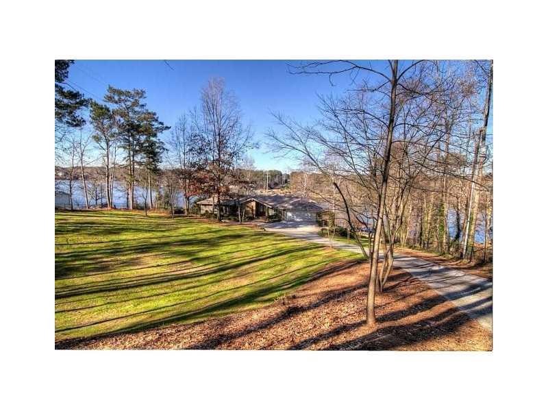 2670 Emerald Dr, Jonesboro, GA 30236 - photo 1