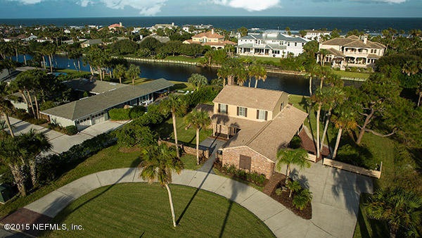 1 BLOCK TO THE BEACH