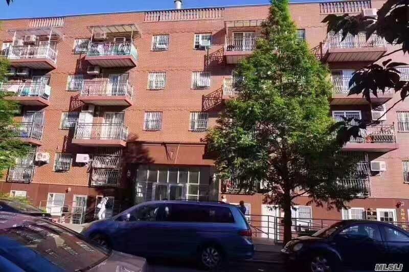 132-36 Pople Ave unit 1C, Flushing, NY 11355 - photo 1
