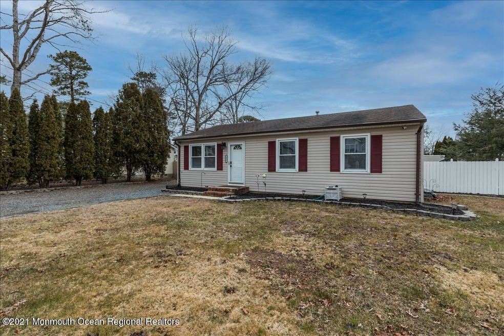 132 Bowsprit Rd, Manahawkin, NJ 08050 - photo 1
