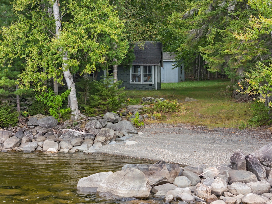 For Sale $225,000 • Co-Listing Agent