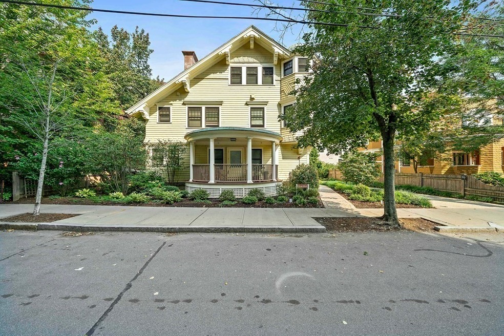 70 Sewall Ave unit 6, Brookline, MA 02446 - photo 1