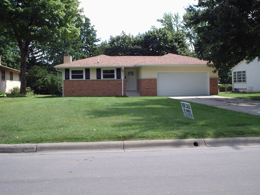 907 Meadowview Dr, Columbus, OH 43224 - photo 1