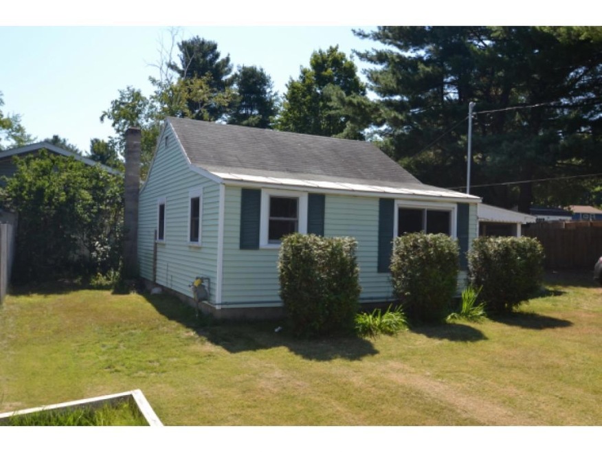 621 Corning Rd, Manchester, NH 03109 - photo 1