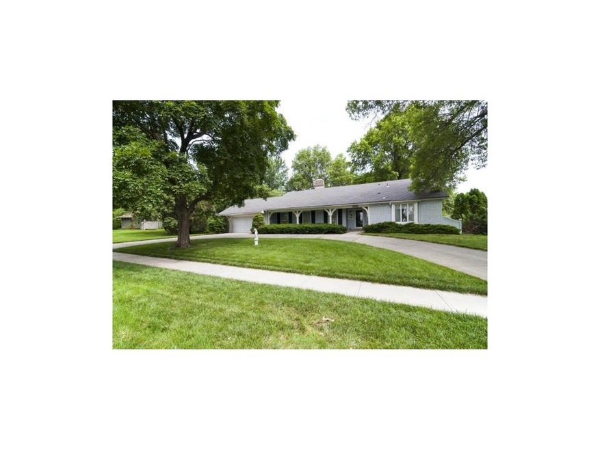Front view, circle driveway