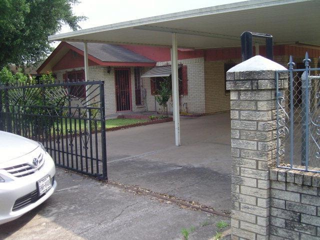 153 Colorado St, Donna, TX 78537 - photo 1