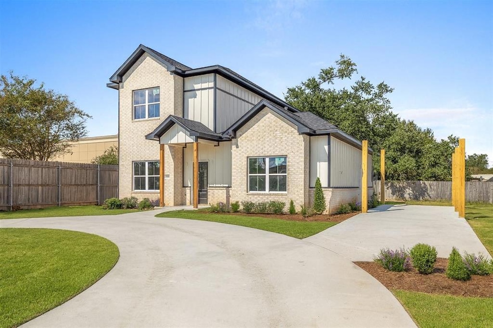 1808 Charles Dr, Lake Charles, LA 70605 - photo 1