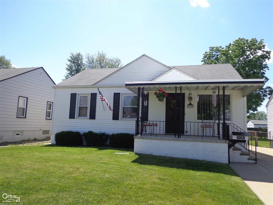 26391 Blumfield St, Roseville, MI 48066 - photo 1