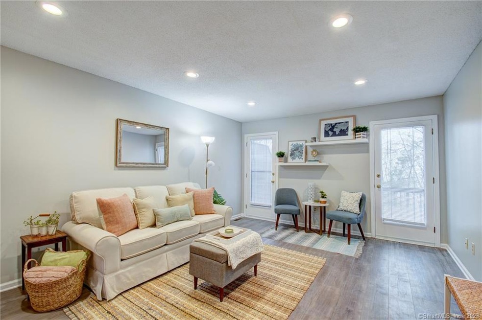 500 Cypress Rd unit 500, Newington, CT 06111 - photo 1