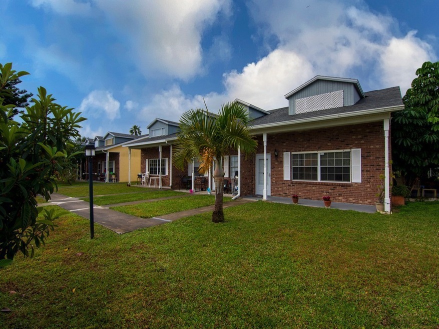 End Unit, Brick face over concrete block construct