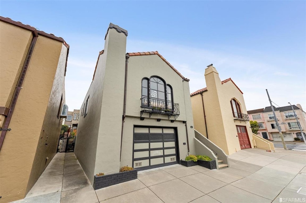 Sold $1,700,000 • Co-Listing Agent