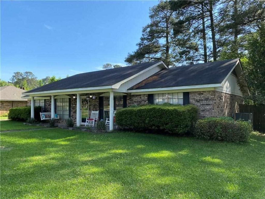 208 Arrow Head Dr, Pineville, LA 71360 - photo 1