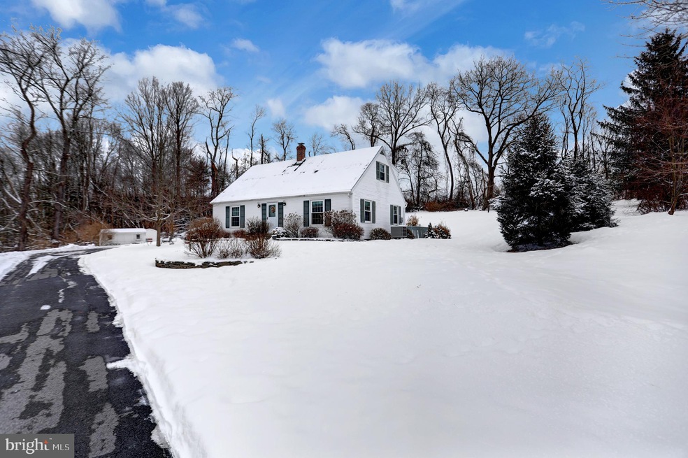 104 Watson Ln, New Bloomfield, PA 17068 - photo 1