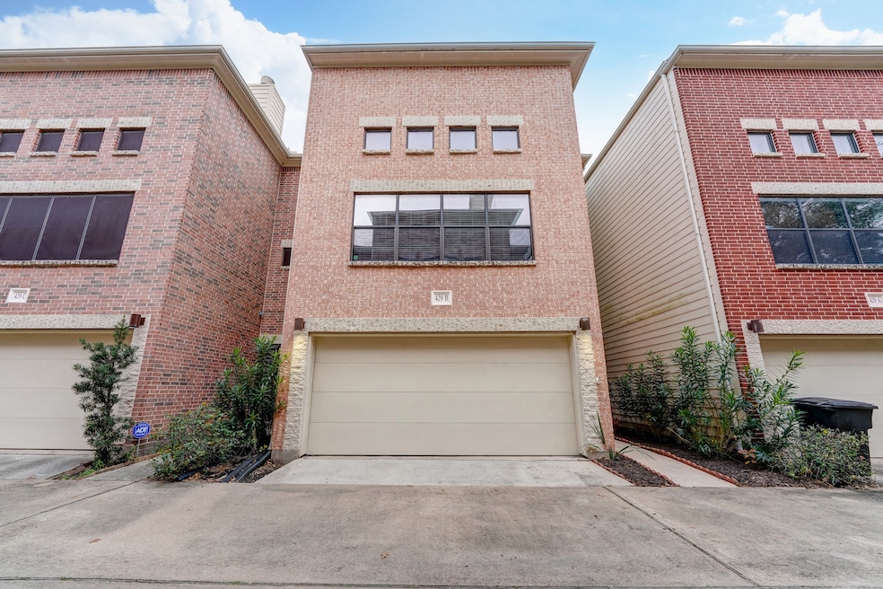 429 W 26th St unit B, Houston, TX 77008 - photo 1