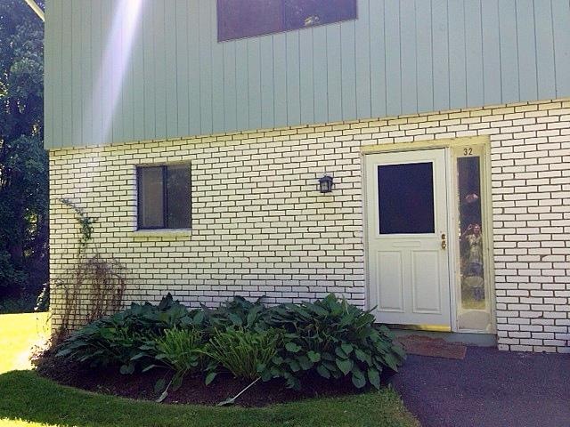 60 Whisconier Rd unit 32, Brookfield, CT 06804 - photo 1