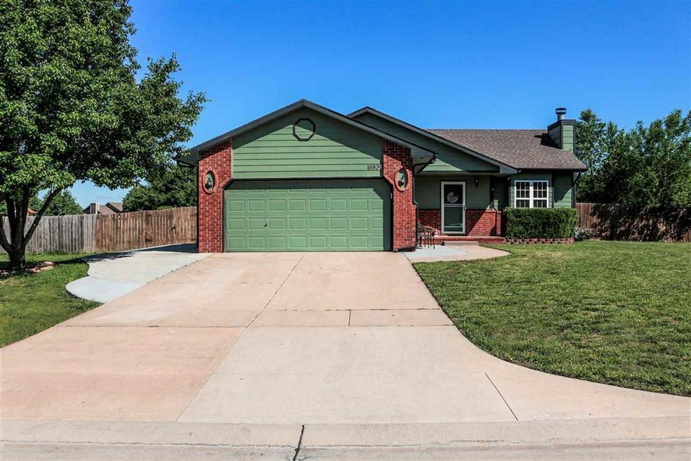 1682 N Prairie Run Cir, Mulvane, KS 67110 - photo 1