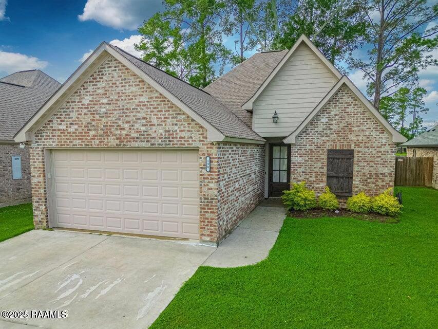 138 Luxford Way Front