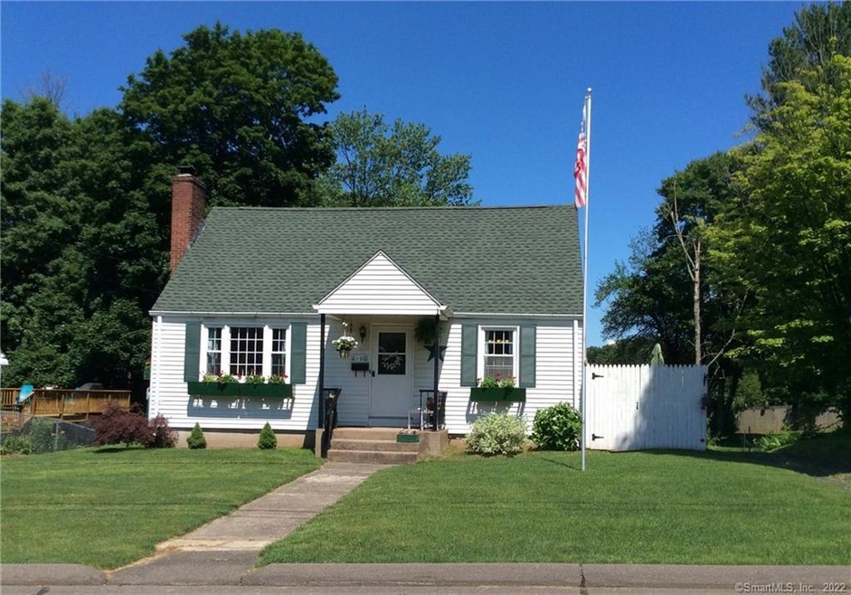 19 Eastfield St, Manchester, CT 06042 - photo 1