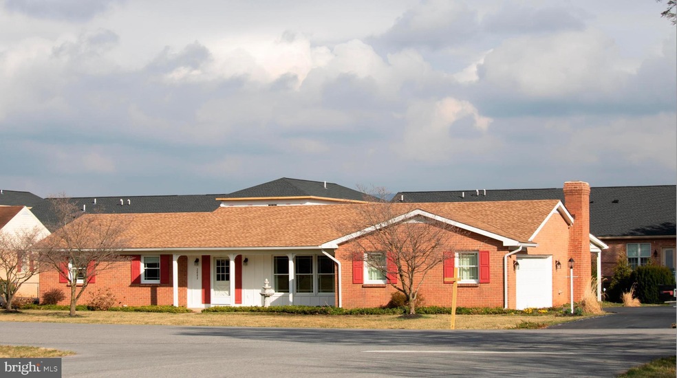 2003 Maplewood Dr, Hagerstown, MD 21740 - photo 1