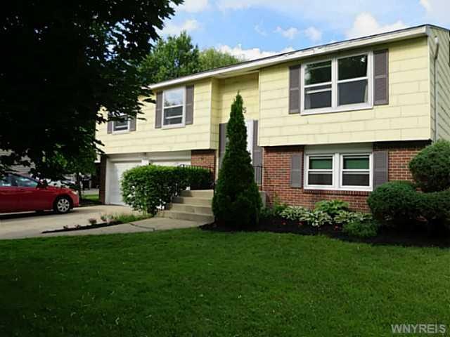 945 Fairmont Ave, North Tonawanda, NY 14120 - photo 1