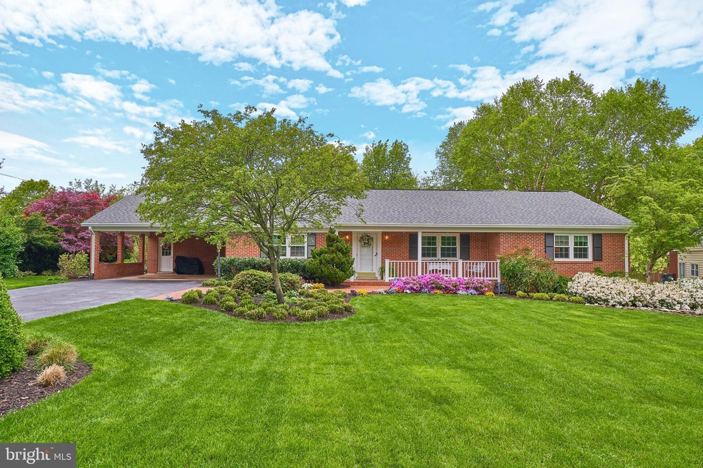 Sold $700,000 • Co-Listing Agent