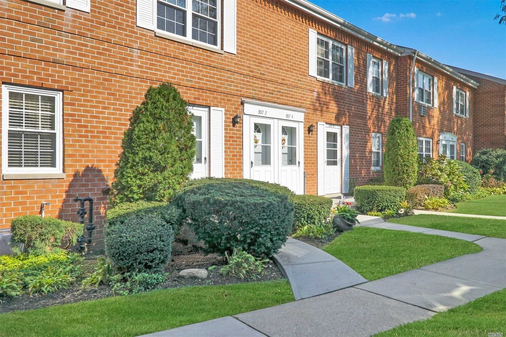 307 Hicksville Rd unit 6, Bethpage, NY 11714 - photo 1