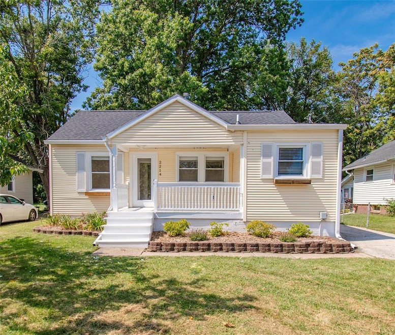 2214 36th St, Des Moines, IA 50310 - photo 1