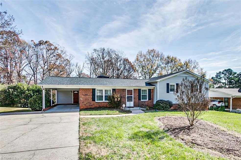 1637 Plantation Cir, Asheboro, NC 27205 - photo 1