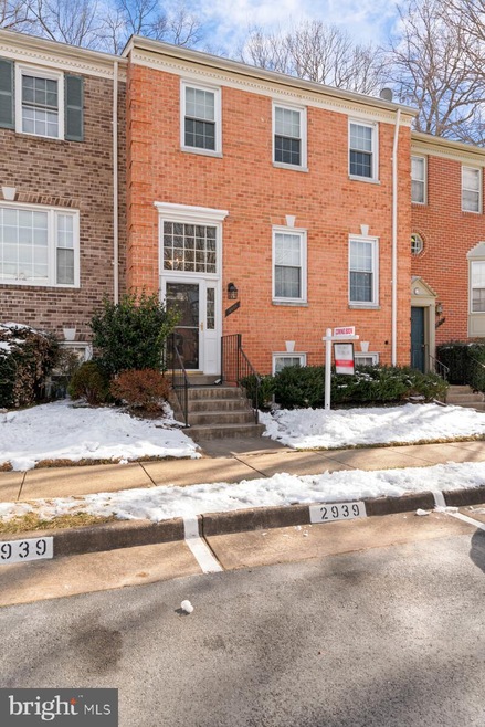 2939 Waterford Ct, Vienna, VA 22181 - photo 1