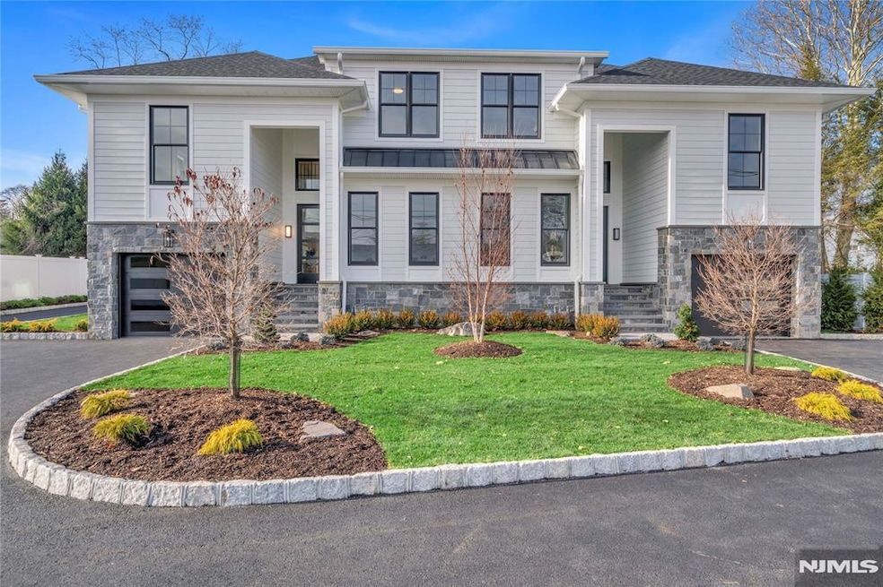 18 William St unit A, East Orange, NJ 07017 - photo 1