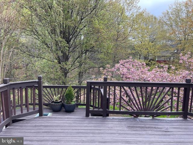 8505 Oak Pointe Way, Fairfax Station, VA 22039 - photo 1