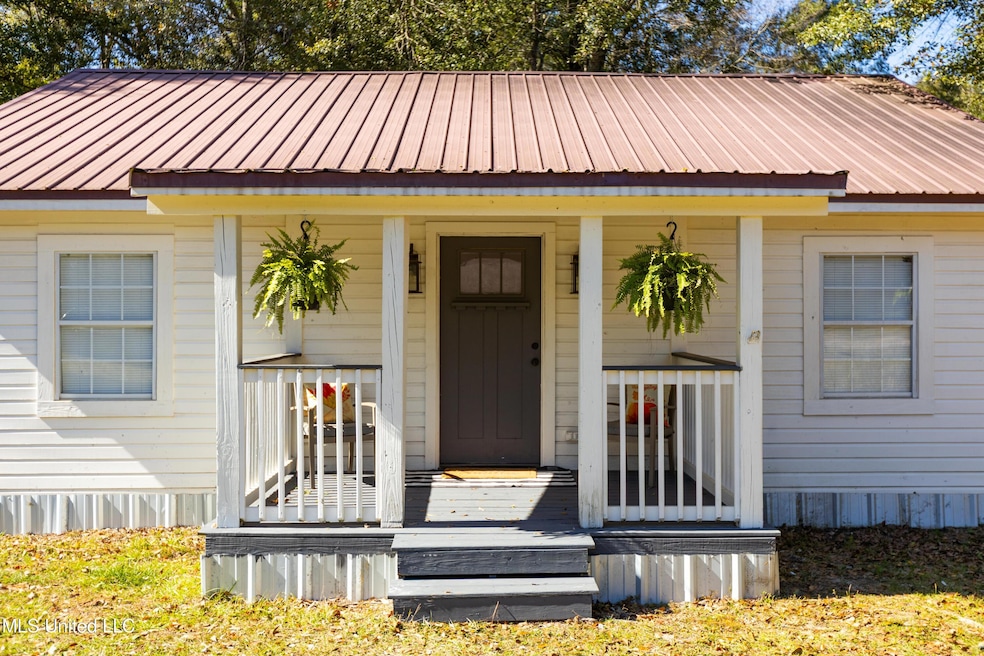 120 Joe Thomas, Lucedale, MS 39452 - photo 1