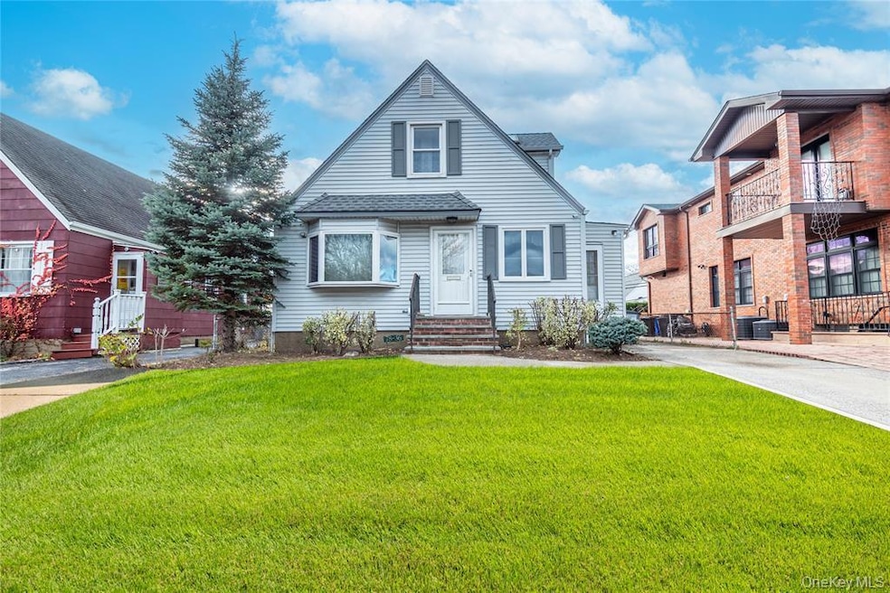 78-36 271st St, Floral Park, NY 11040 - photo 1