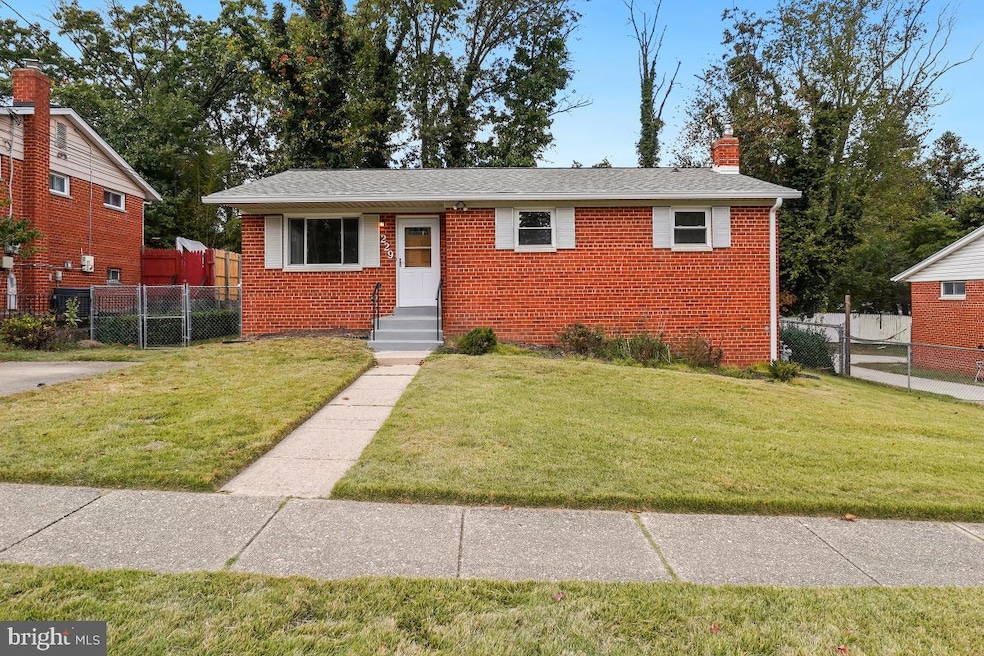 229 Hannes St, Silver Spring, MD 20901 - photo 1