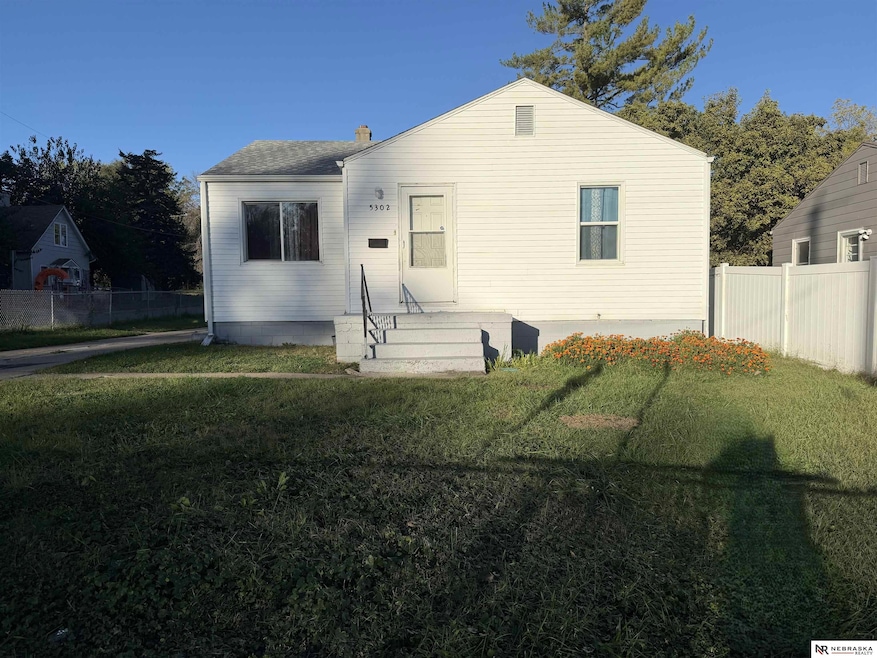 5302 N 39th Cir, Omaha, NE 68111 - photo 1