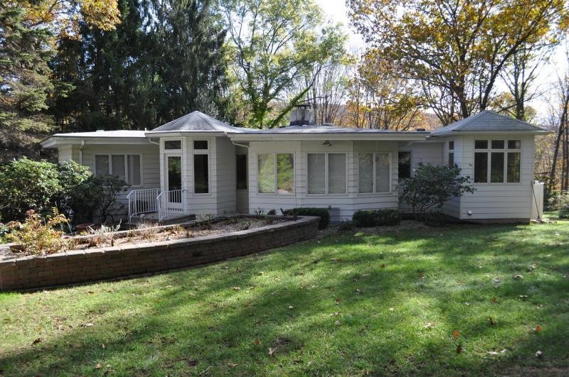 15 Deerhaven Rd, Mahwah, NJ 07430 - photo 1