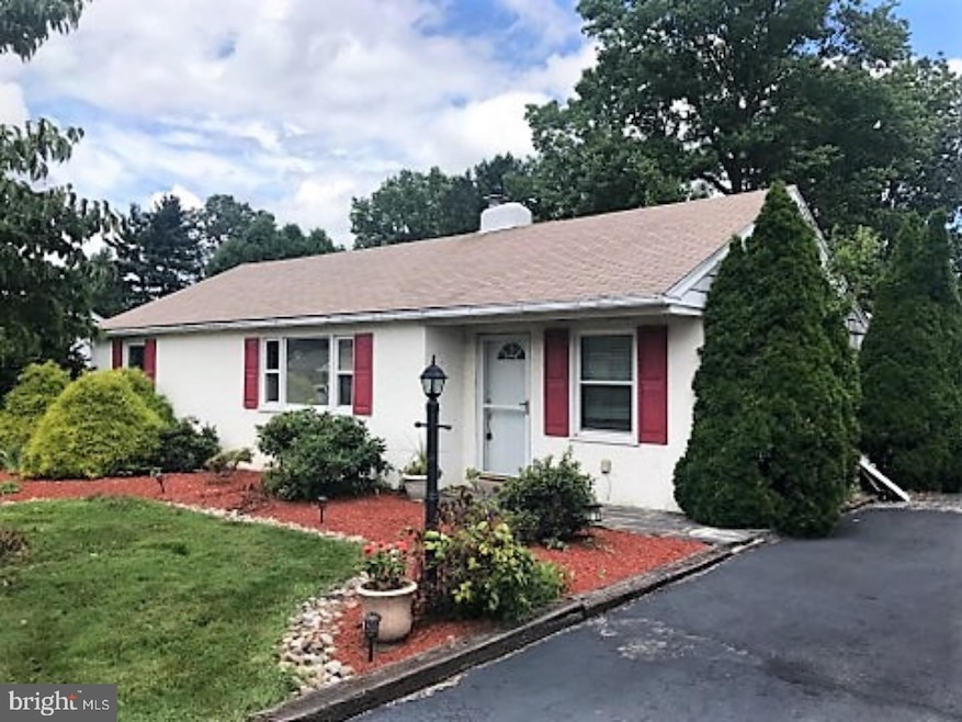 1809 Wayne Dr, Norristown, PA 19403 - photo 1