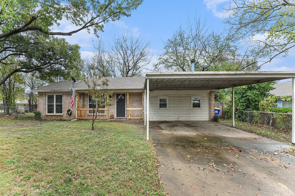 6608 Swanee Ct, Fort Worth, TX 76148 - photo 1