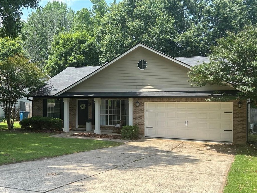 10560 Willow Meadow Cir, Alpharetta, GA 30022 - photo 1