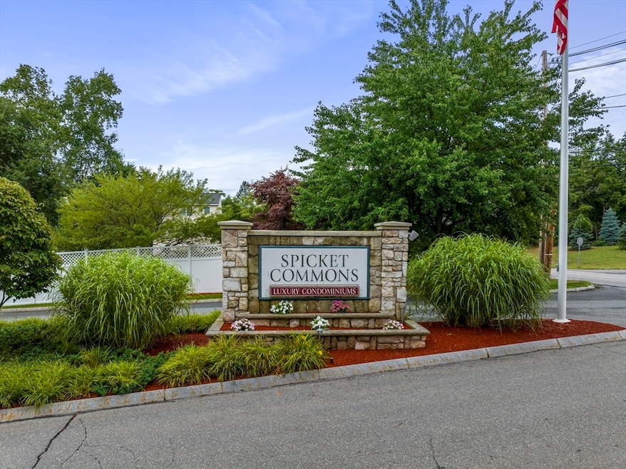 19 Hampshire Rd unit 204, Methuen, MA 01844 - photo 1