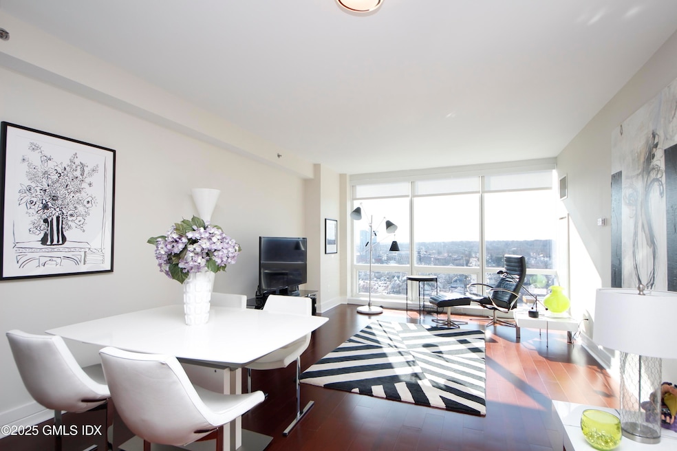 1 Broad 20C Stamford CT 06901 18213