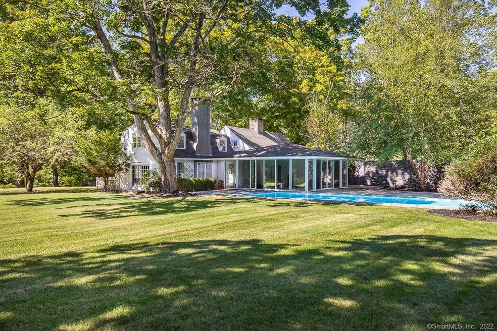 Private, mini estate on 6 acres