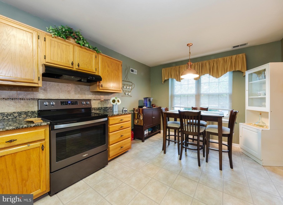 212 Carlton Ct unit 212, West Deptford, NJ 08086 - photo 1