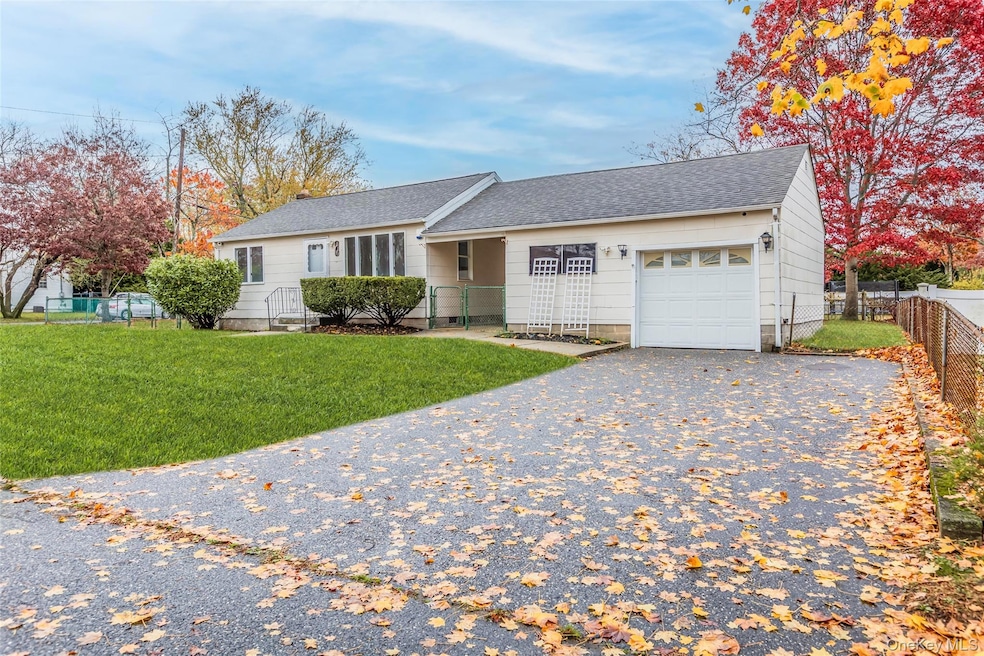 141 Wendy Dr, Holtsville, NY 11742 - photo 1